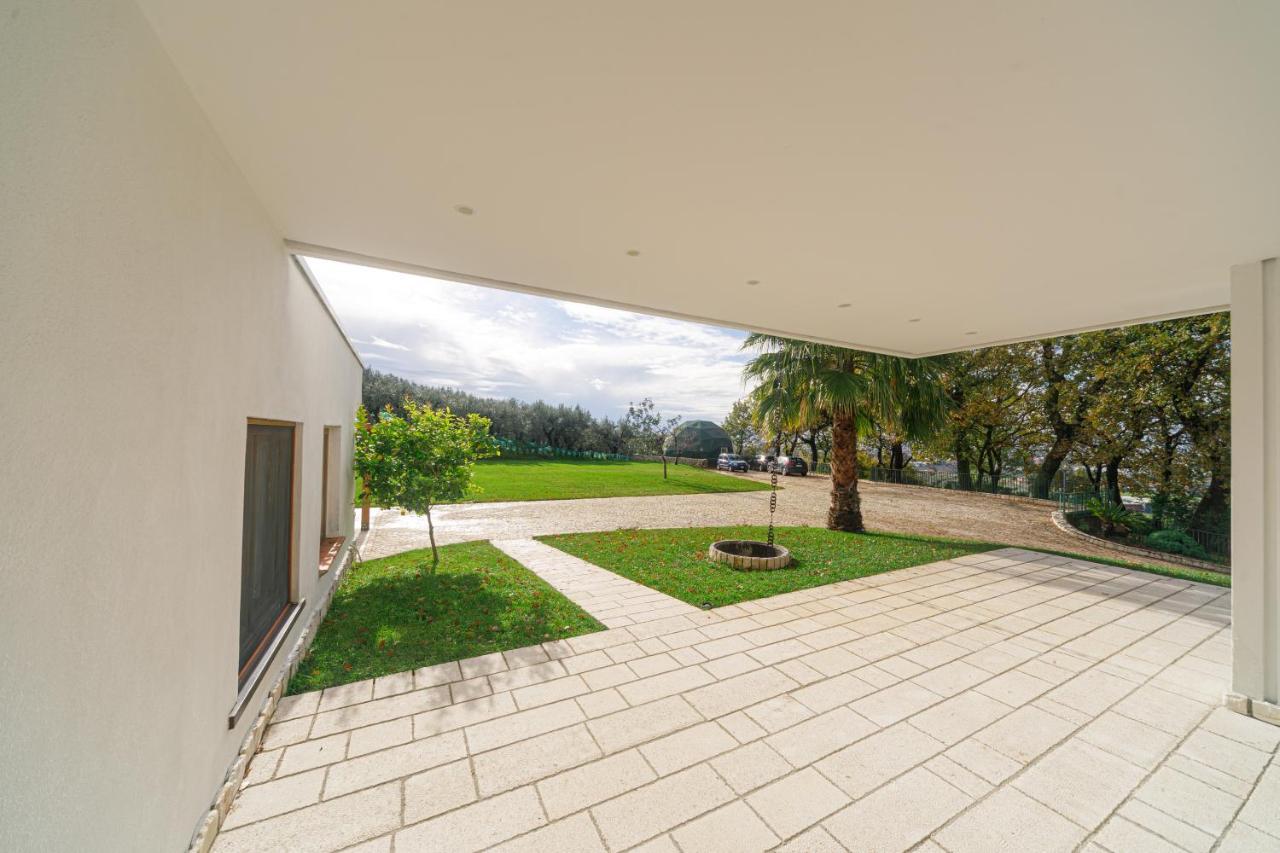 Aria - Villa Di Campagna Montecorvino Rovella Exterior foto