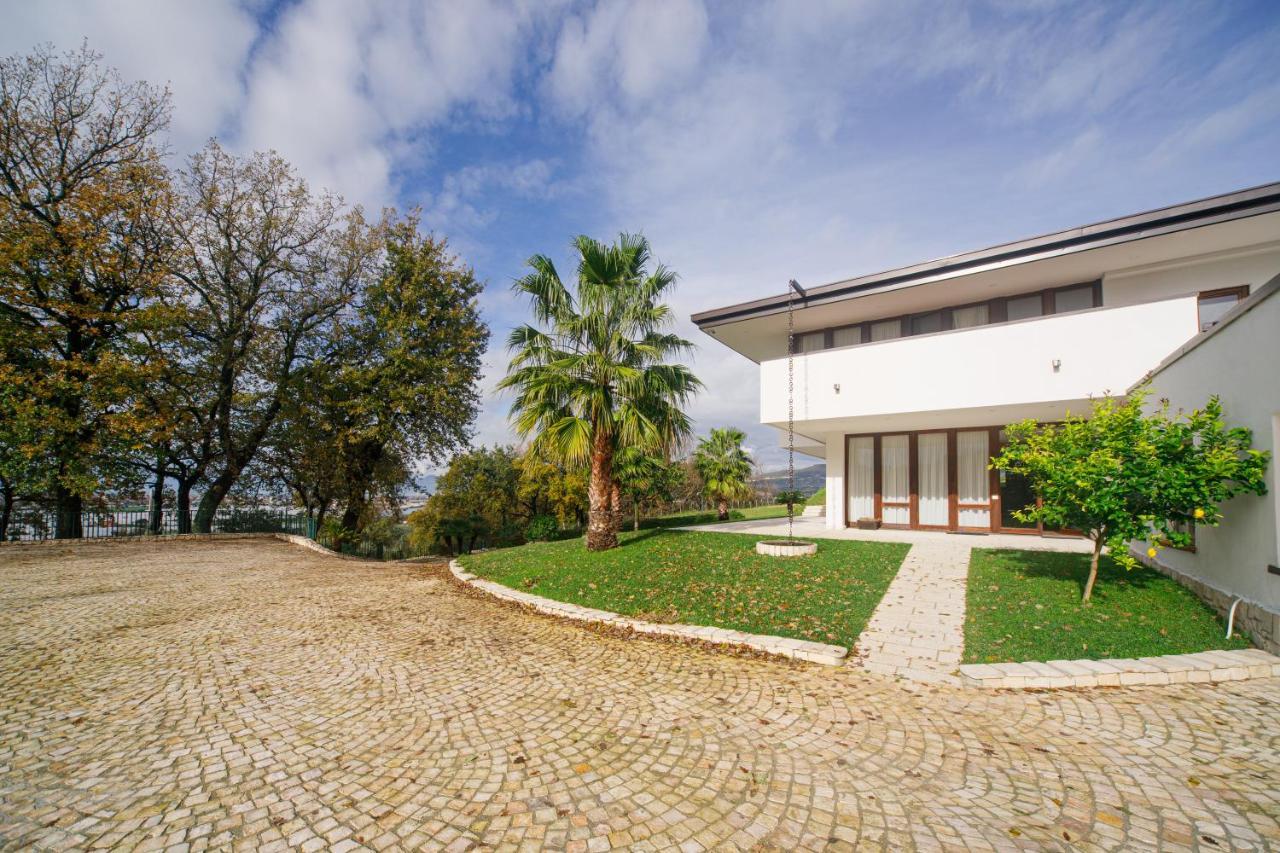 Aria - Villa Di Campagna Montecorvino Rovella Exterior foto